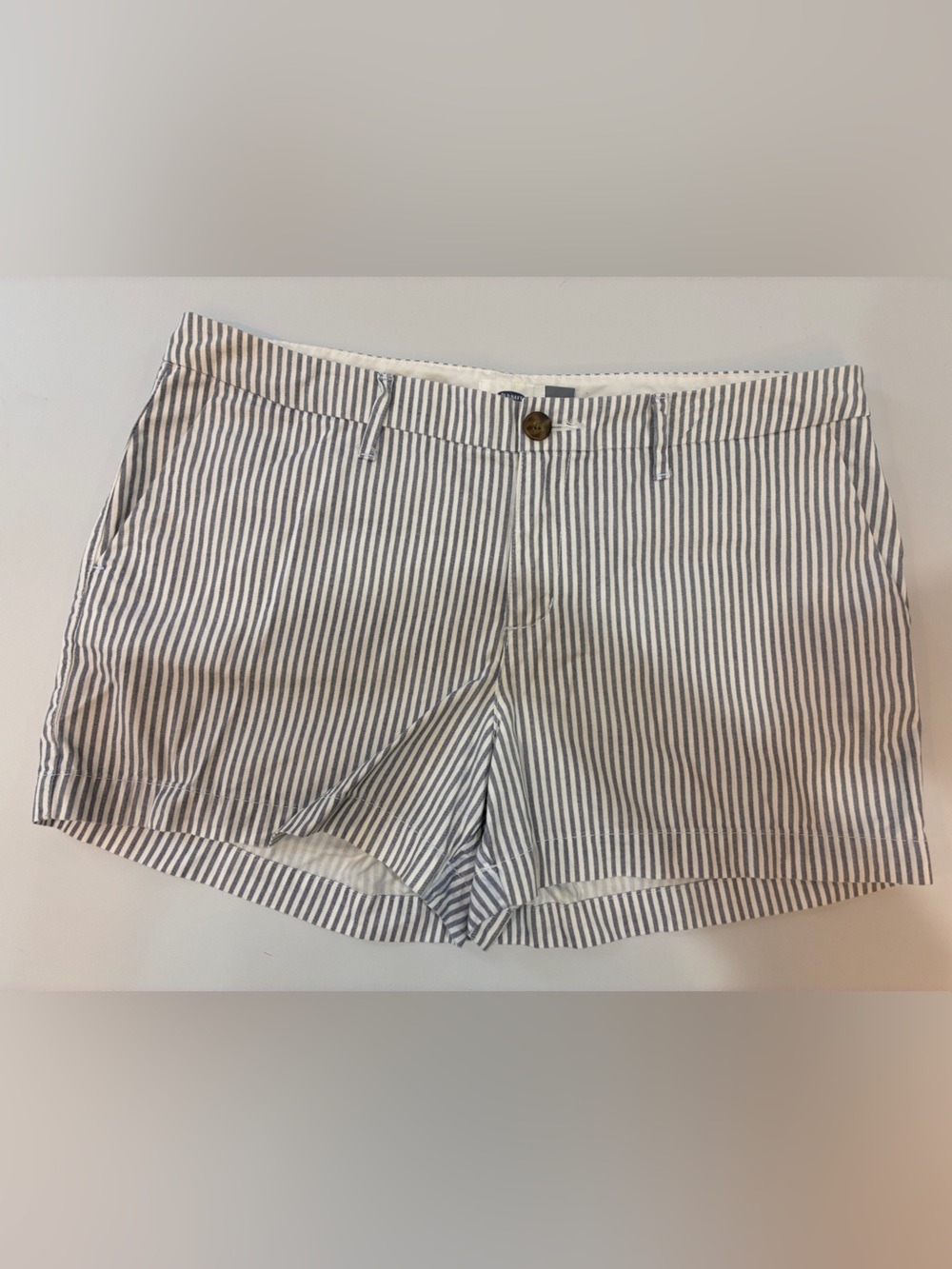 Old Navy Size 8 Striped Women’s Cotton Shorts - Blue and White